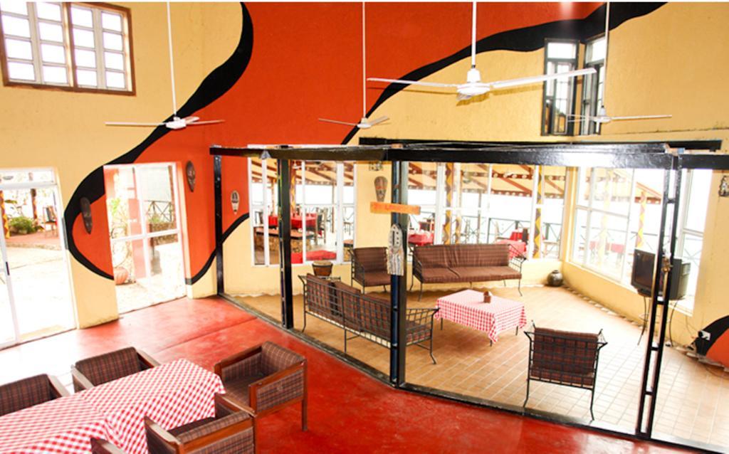 Afrikiko River Front Resort Akosombo Bagian luar foto