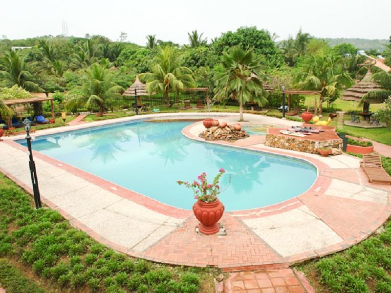 Afrikiko River Front Resort Akosombo Bagian luar foto